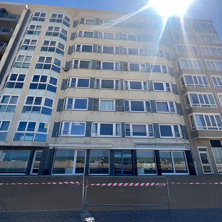 La Brise Et La Mer- Frontaal Zeezicht! Apartmán